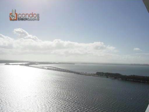 Skyline On Brickell image #15